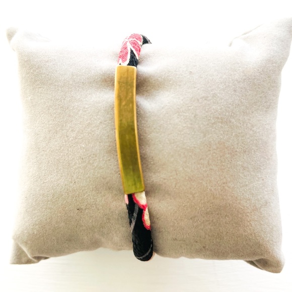 Sugar Blossom designed silk and brass bracelet - Picture 2 of 5